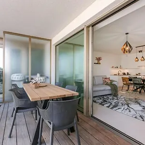 Huswell - Modern With South Facing Terrace Appartement